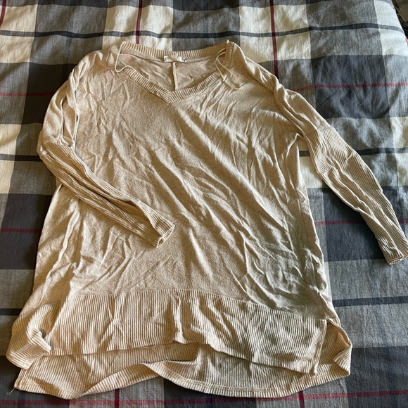 CLOSET CLEAN OUT - Picture 11 of 16